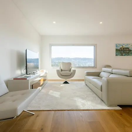 Park River Apartment *